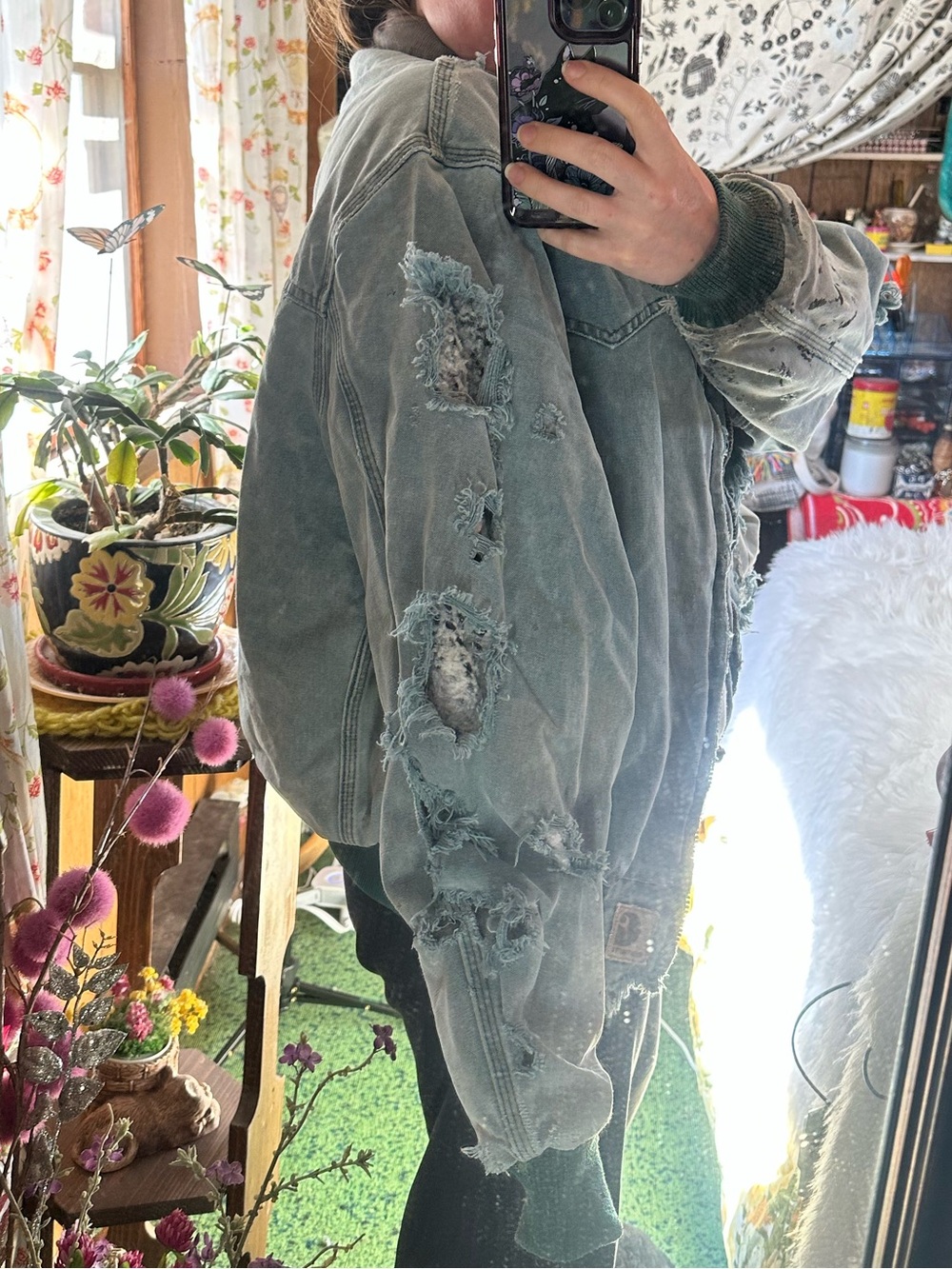 Carhartt • Men’s Vintage Heavily Distressed Sante Fe Work Jacket - Picture 11 of 17